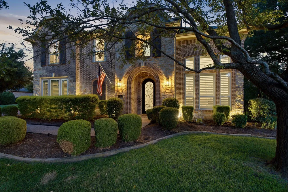 2104 Beachview Drive Flower Mound, TX 75022