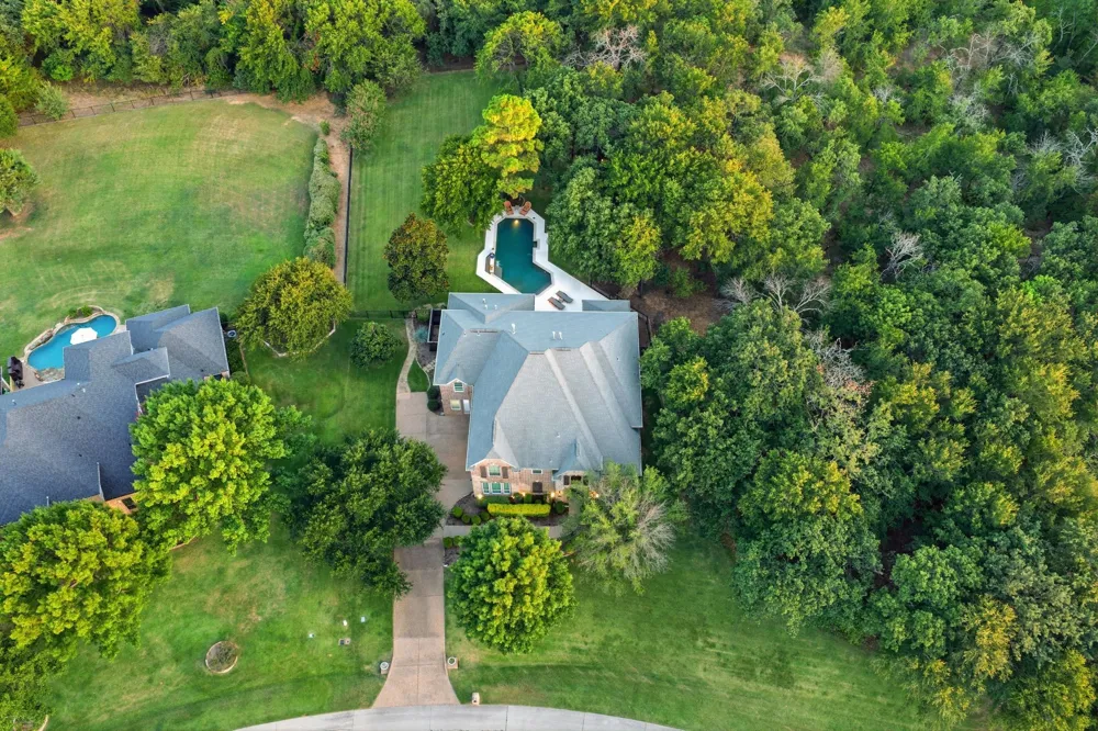 2104 Beachview Drive Flower Mound, TX 75022