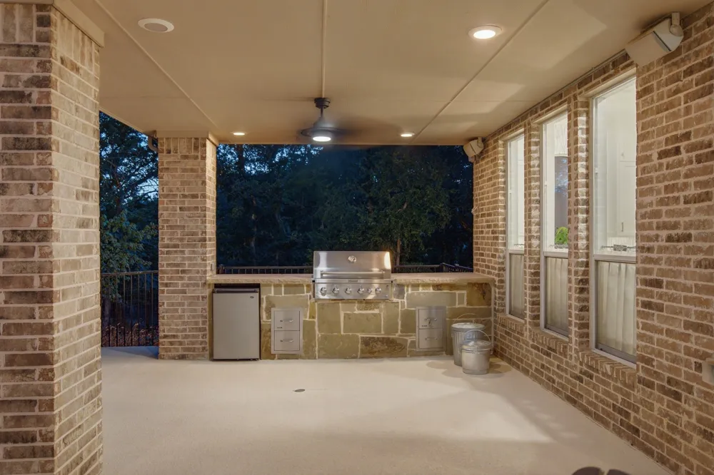 2104 Beachview Drive Flower Mound, TX 75022