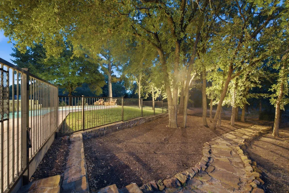 2104 Beachview Drive Flower Mound, TX 75022