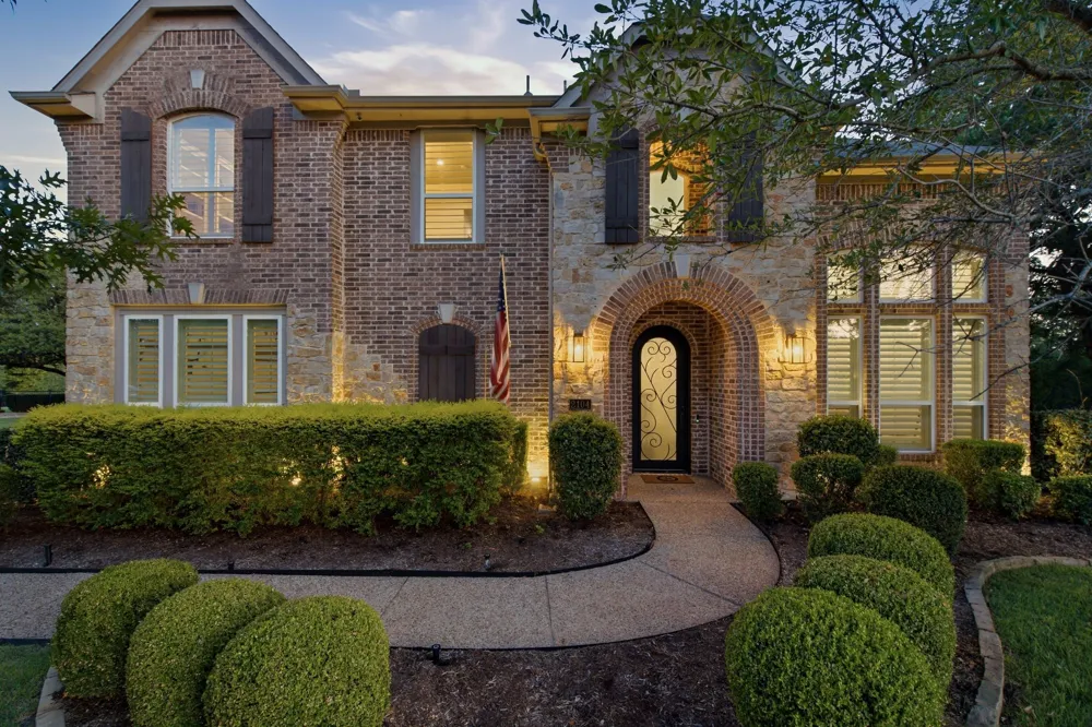 2104 Beachview Drive Flower Mound, TX 75022