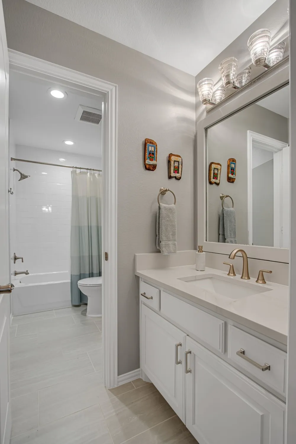 2104 Beachview Drive Flower Mound, TX 75022