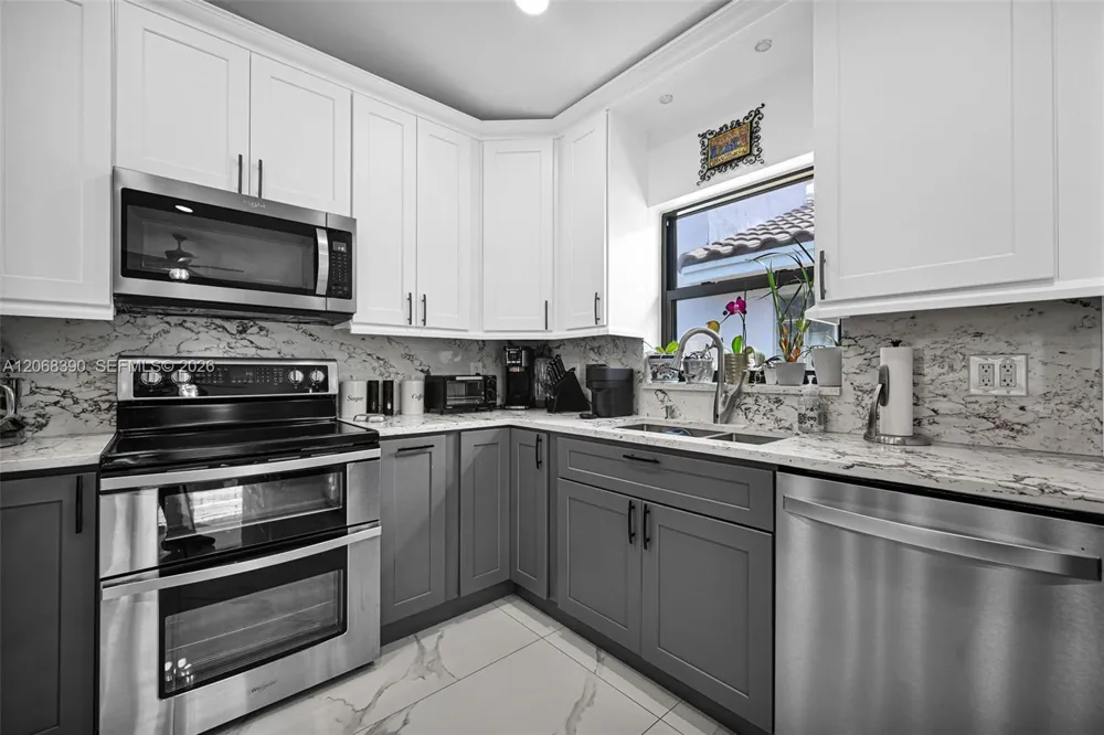 17640 SW 4th Ct Pembroke Pines, FL 33029
