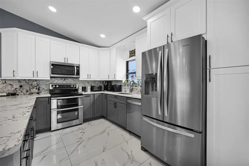 17640 SW 4th Ct Pembroke Pines, FL 33029