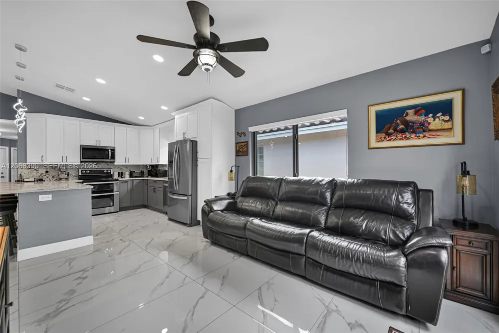 17640 SW 4th Ct Pembroke Pines, FL 33029
