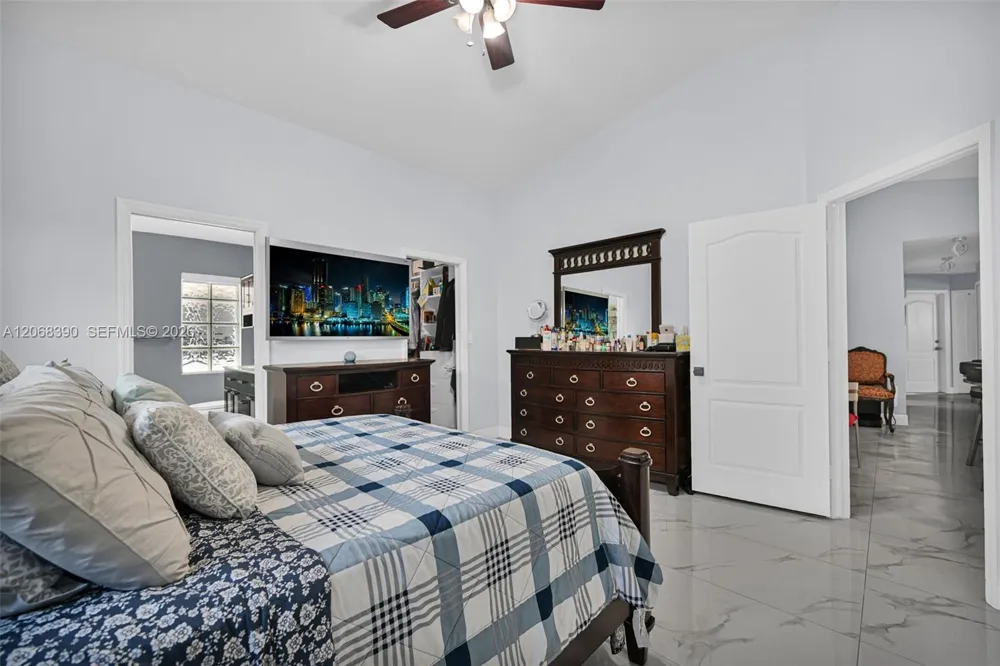 17640 SW 4th Ct Pembroke Pines, FL 33029