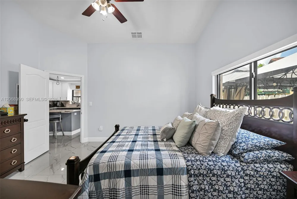 17640 SW 4th Ct Pembroke Pines, FL 33029