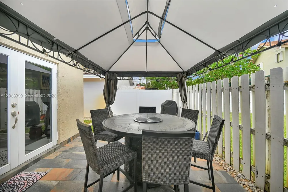17640 SW 4th Ct Pembroke Pines, FL 33029