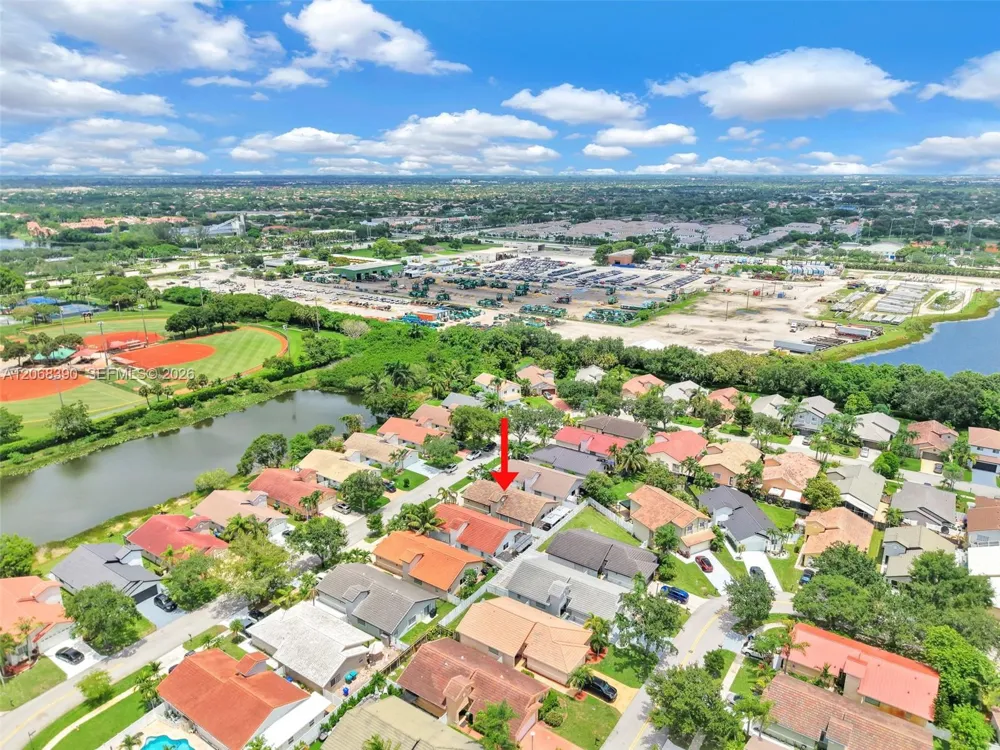 17640 SW 4th Ct Pembroke Pines, FL 33029