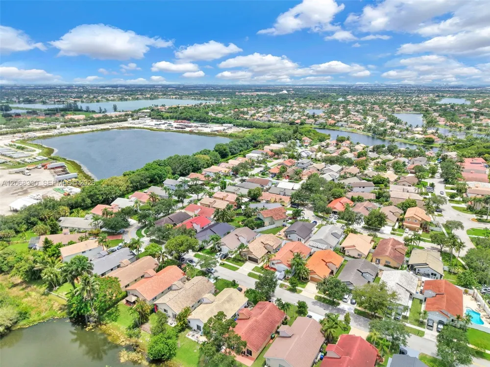 17640 SW 4th Ct Pembroke Pines, FL 33029