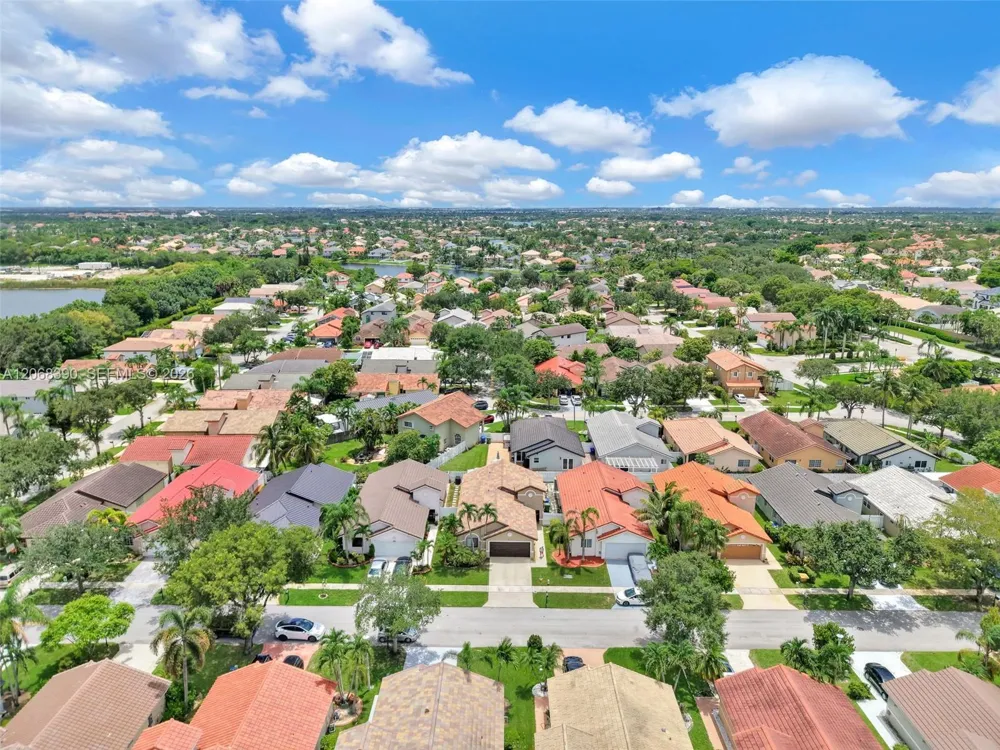 17640 SW 4th Ct Pembroke Pines, FL 33029