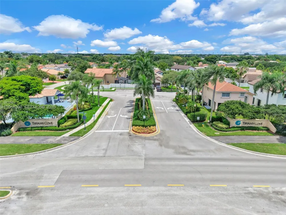 17640 SW 4th Ct Pembroke Pines, FL 33029