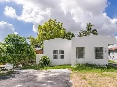 460 NW 82nd Ter Miami, FL 33150