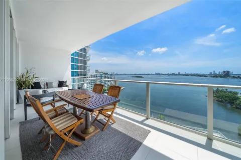 2020 Bayshore Dr #1407