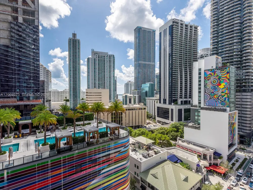 45 SW 9th St #1201 Miami, FL 33130