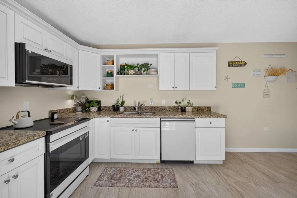 5107 51ST WAY West Palm Beach, FL 33409
