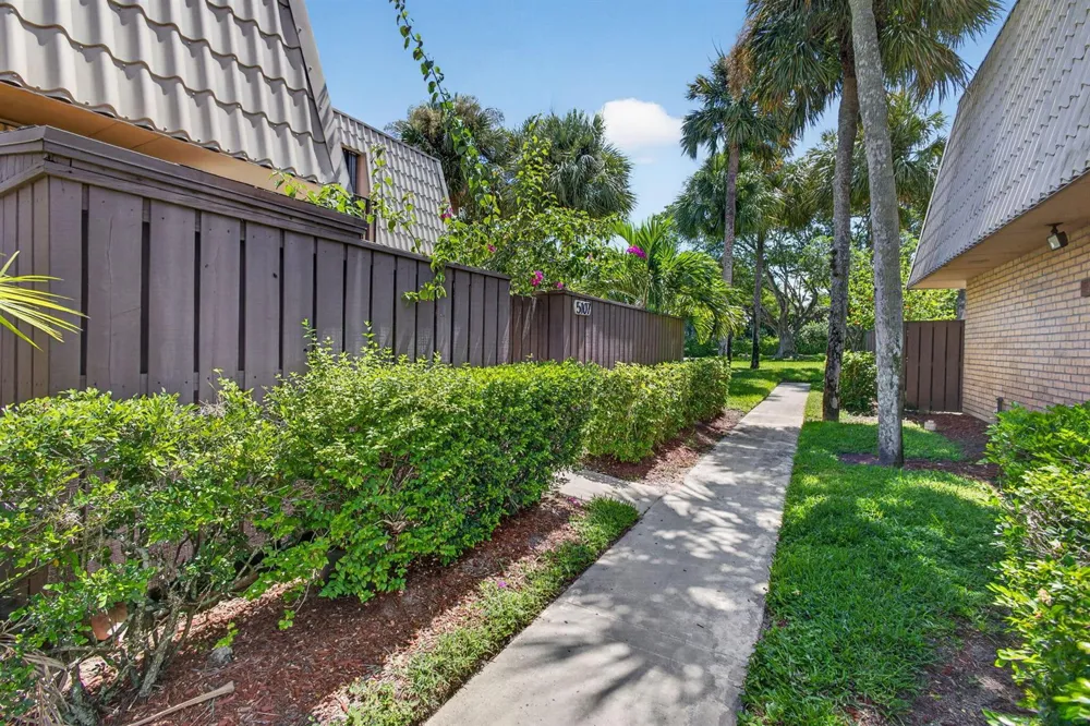 5107 51ST WAY West Palm Beach, FL 33409