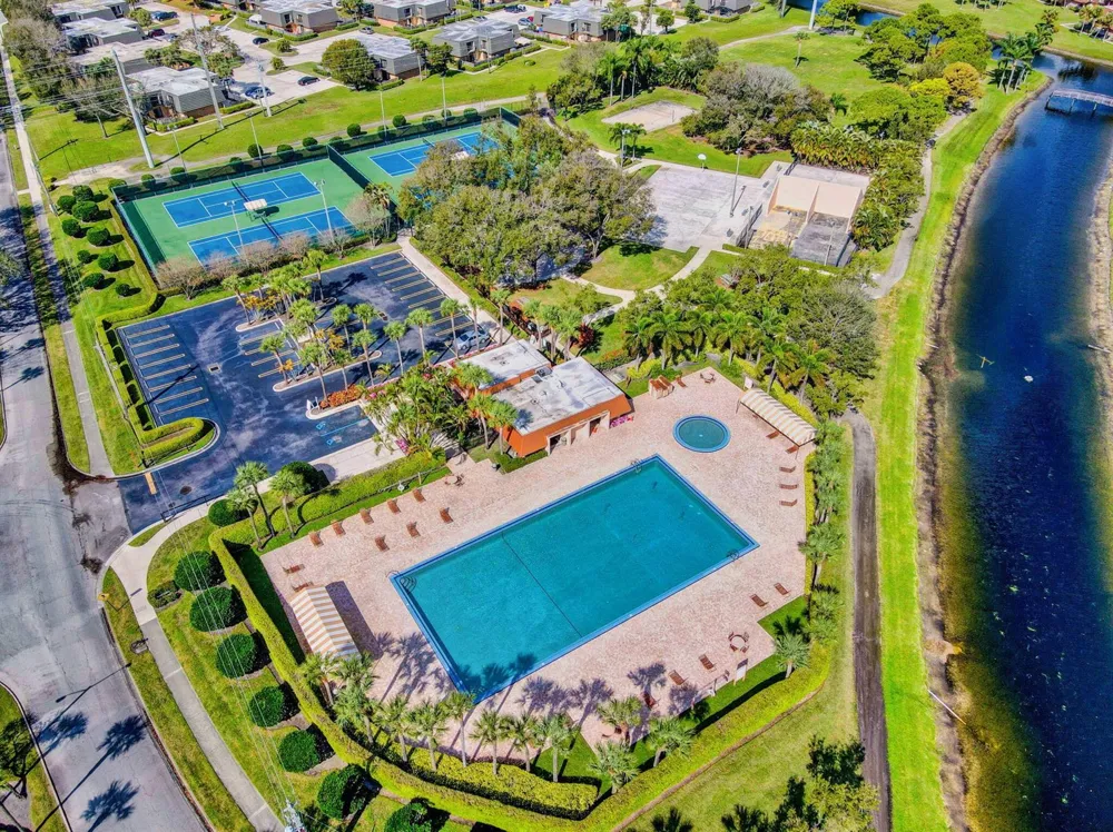 5107 51ST WAY West Palm Beach, FL 33409