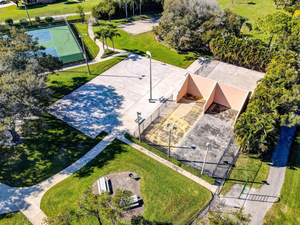 5107 51ST WAY West Palm Beach, FL 33409
