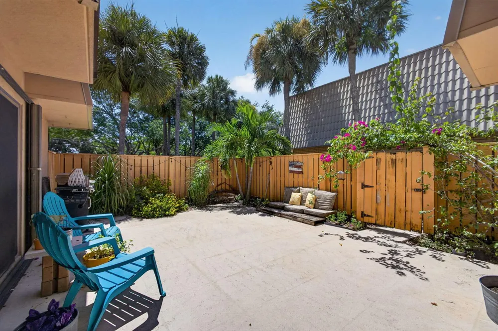 5107 51ST WAY West Palm Beach, FL 33409