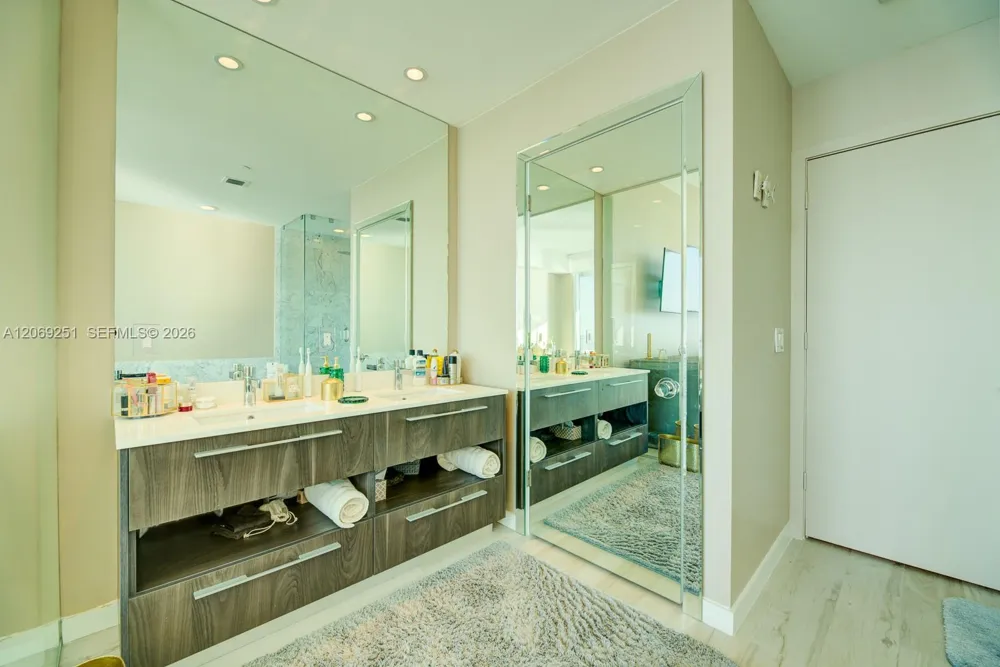 480 NE 31 ST #2601 Miami, FL 33137