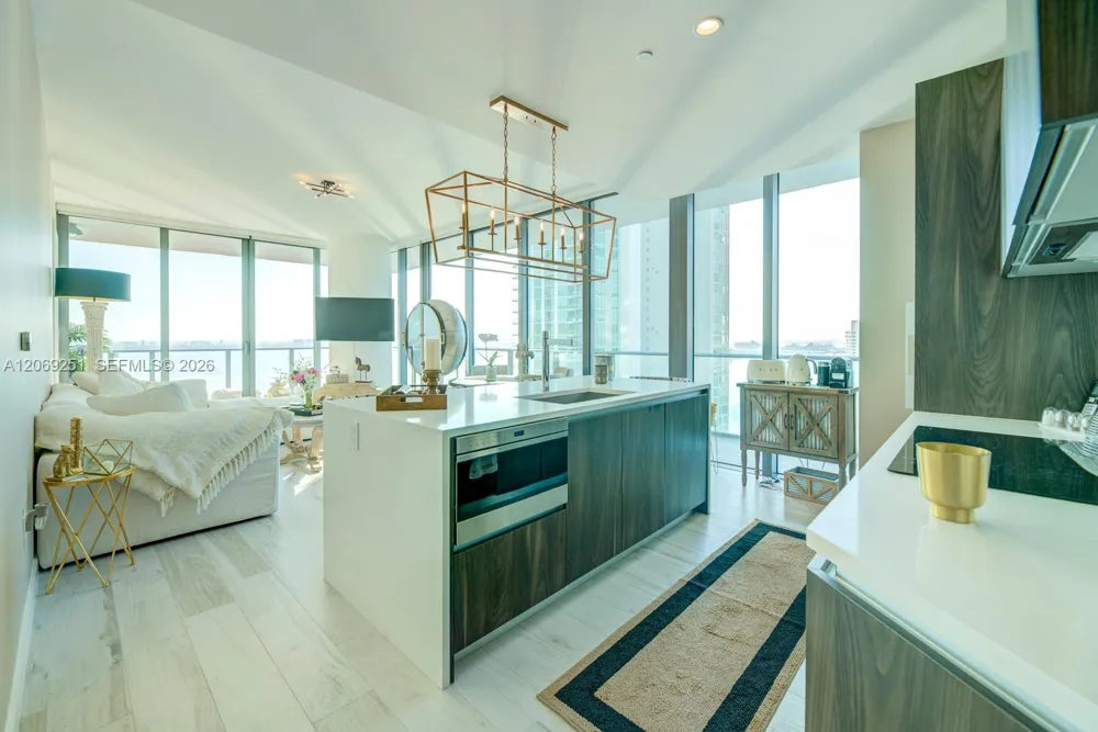 480 NE 31 ST #2601 Miami, FL 33137
