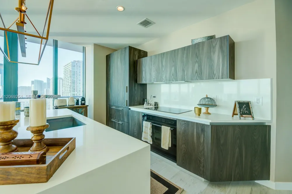 480 NE 31 ST #2601 Miami, FL 33137