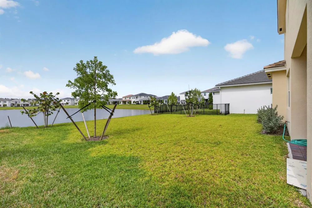 13802 Prickly Cone Cove Westlake, FL 33470