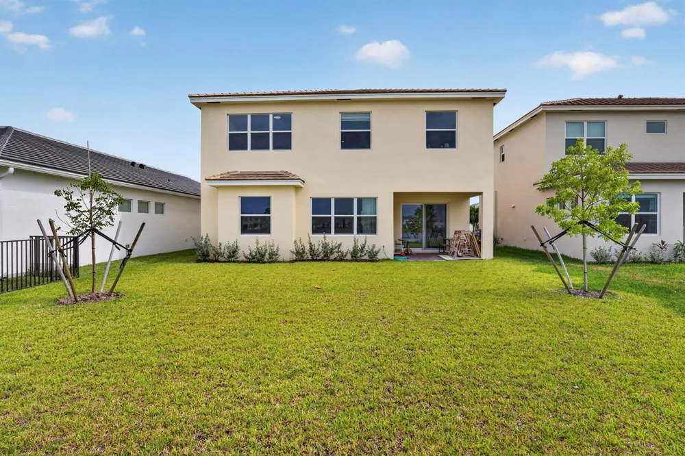 13802 Prickly Cone Cove Westlake, FL 33470