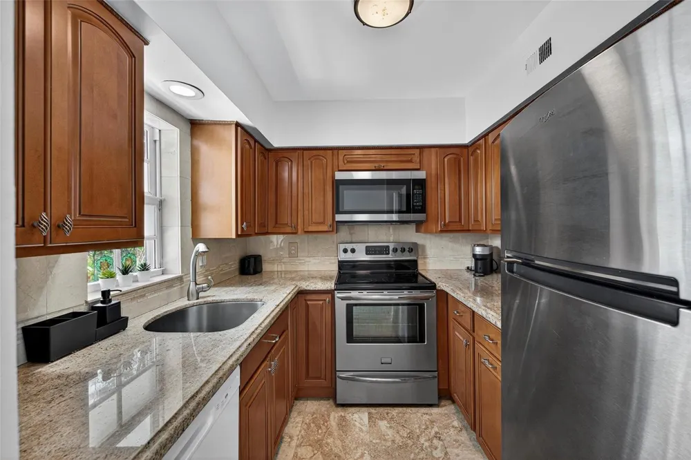 2708 NE 14th Street Causeway #2 Pompano Beach, FL 33062