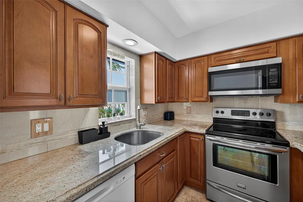 2708 NE 14th Street Causeway #2 Pompano Beach, FL 33062