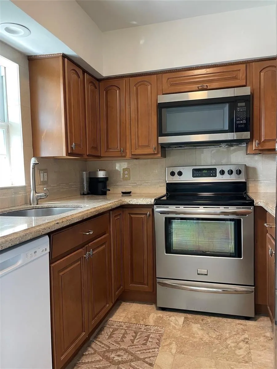 2708 NE 14th Street Causeway #2 Pompano Beach, FL 33062