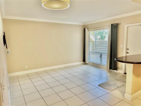 2190 SE 5th Street #3-B