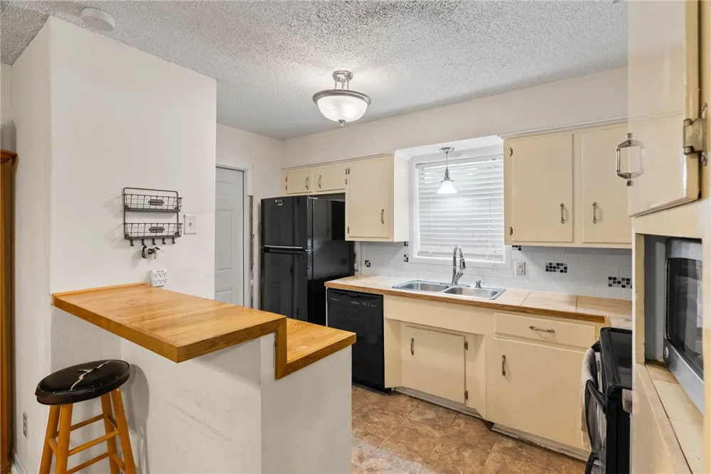 106 Rice Drive Portland, TX 78374