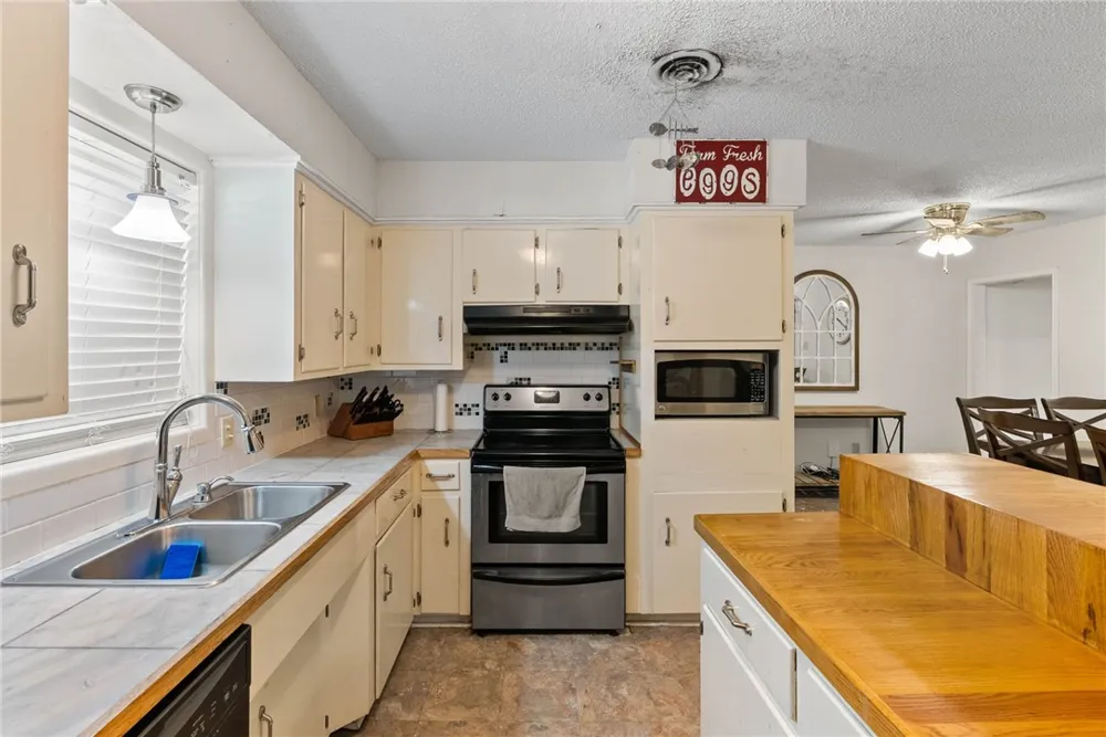 106 Rice Drive Portland, TX 78374