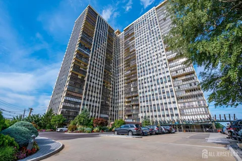 300 Winston Drive #C2912