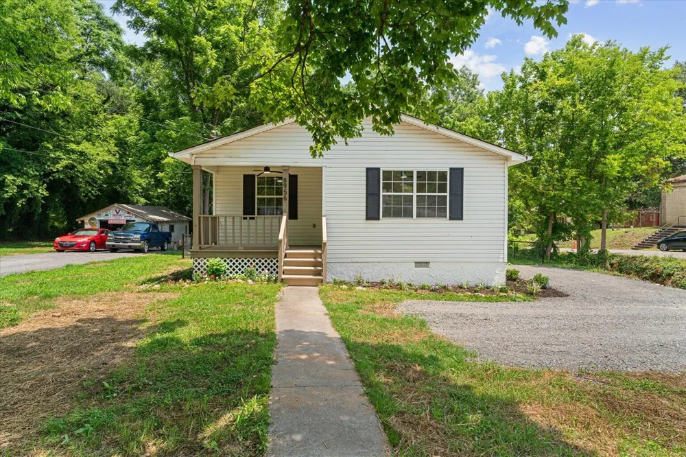 8956 Hiwassee Street NE Charleston, TN 37310