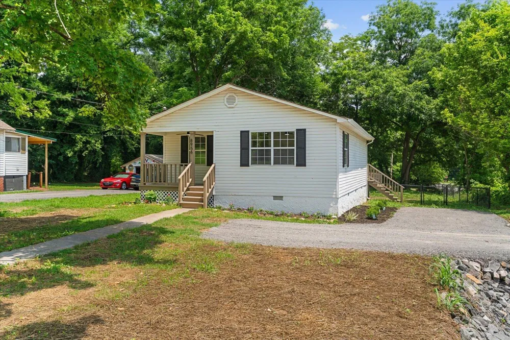 8956 Hiwassee Street NE Charleston, TN 37310
