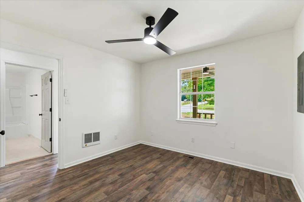 8956 Hiwassee Street NE Charleston, TN 37310
