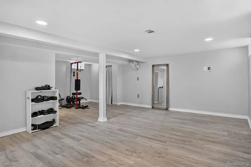 6800 Jackson Taylor City, MI 48180