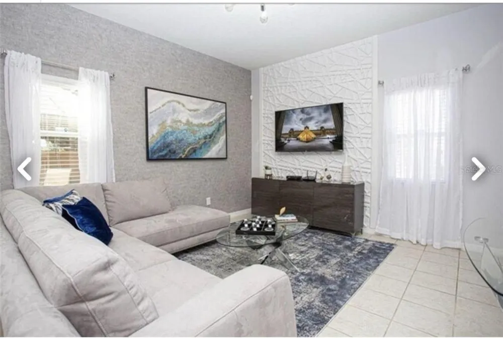 1050 LAS FUENTES DRIVE Kissimmee, FL 34746
