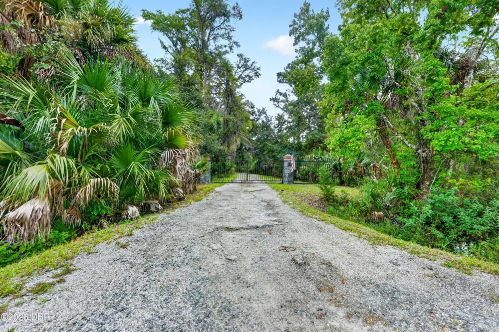590 County Road 325 Bunnell, FL 32110