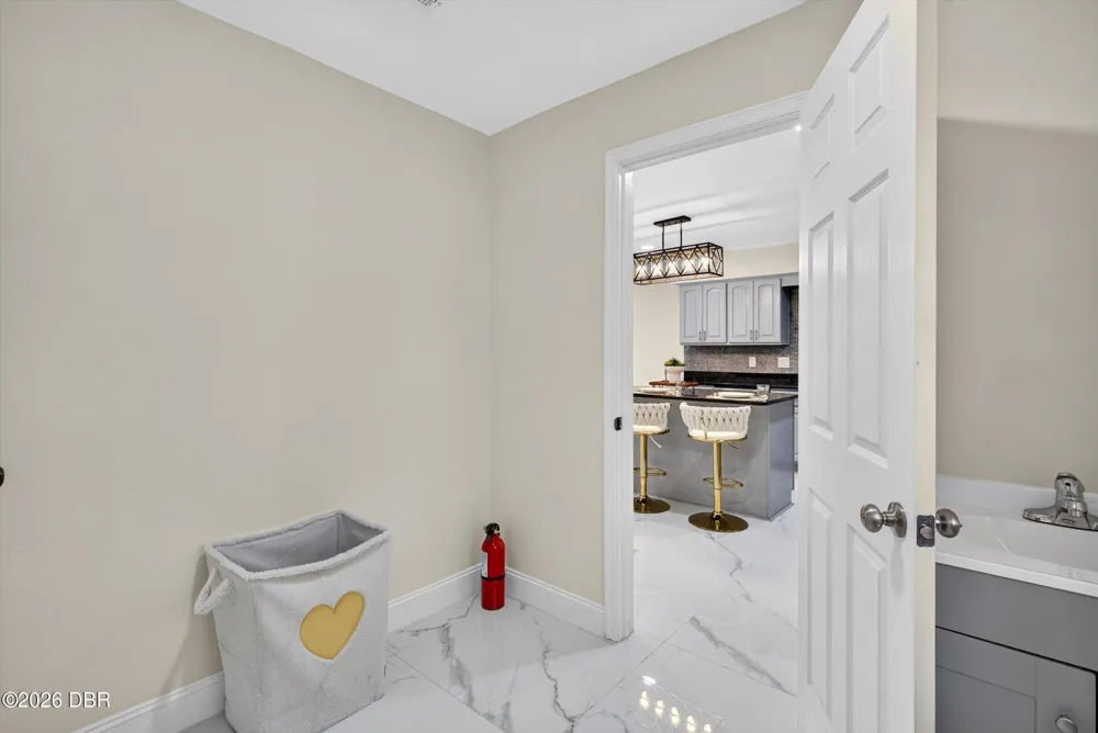 300 Scott Road Geneva, FL 32732