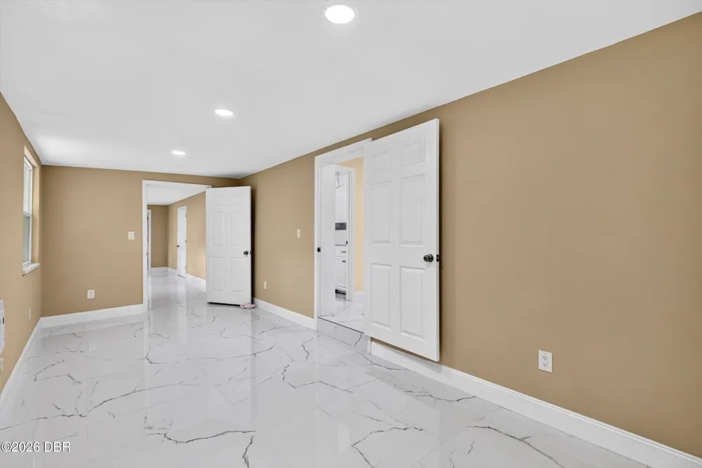300 Scott Road Geneva, FL 32732