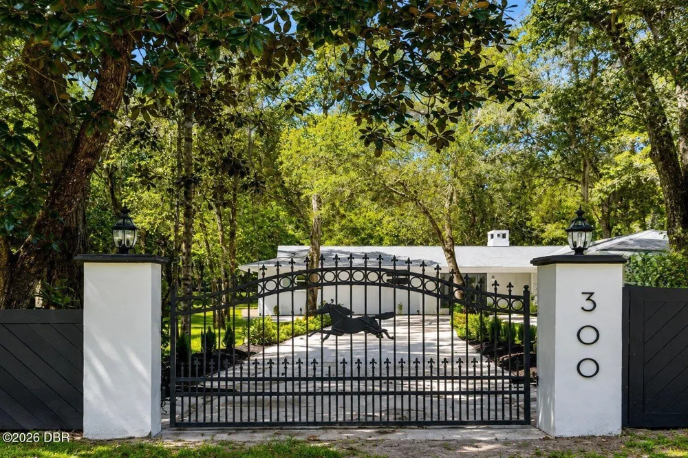 300 Scott Road Geneva, FL 32732