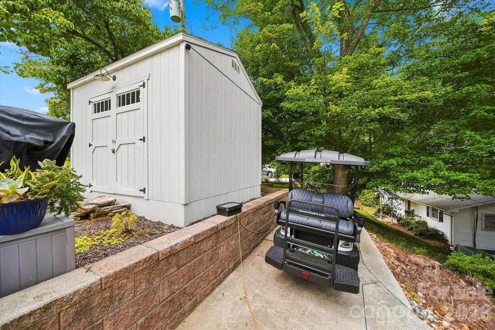 220 Lakeshore Lane Taylorsville, NC 28681