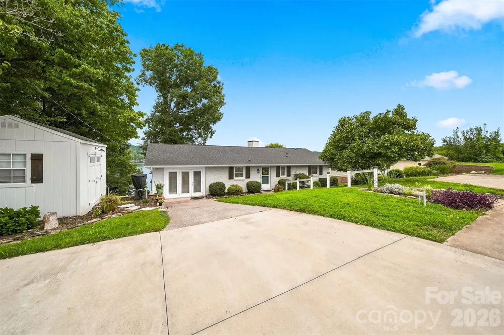 220 Lakeshore Lane Taylorsville, NC 28681