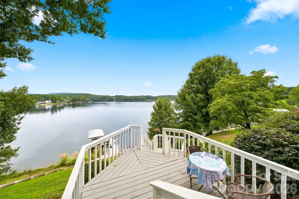 220 Lakeshore Lane Taylorsville, NC 28681