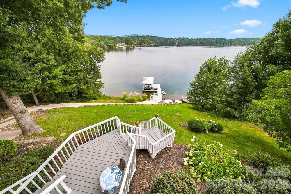 220 Lakeshore Lane Taylorsville, NC 28681