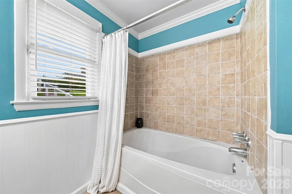 220 Lakeshore Lane Taylorsville, NC 28681